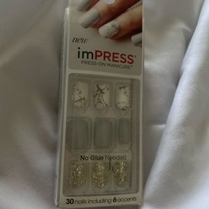 KISS imPRESS Nails